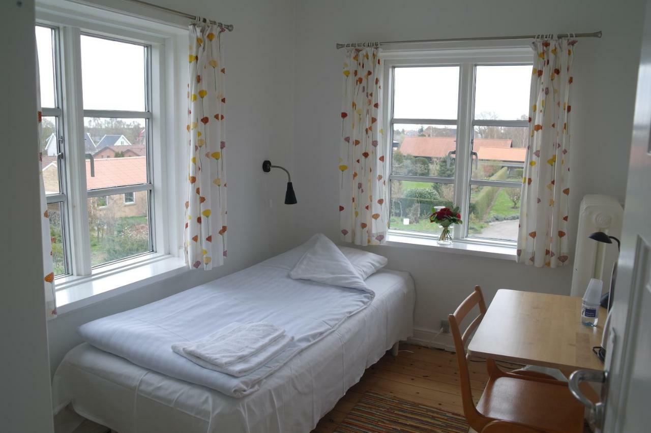 Emmaus Hostel Haslev エクステリア 写真
